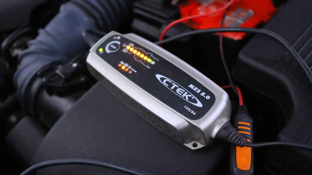 Perfekte Ladeleistung garantiert: Batterieladegerät 12V für Profis