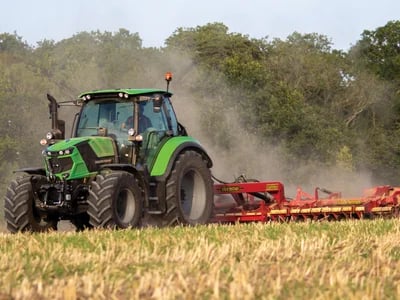 Moderne Landwirtschaft beginnt mit Deutz Fahr Technik