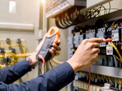 UVV Prüfung – DGUV V3 und ihre Rolle im Arbeitsschutzgesetz