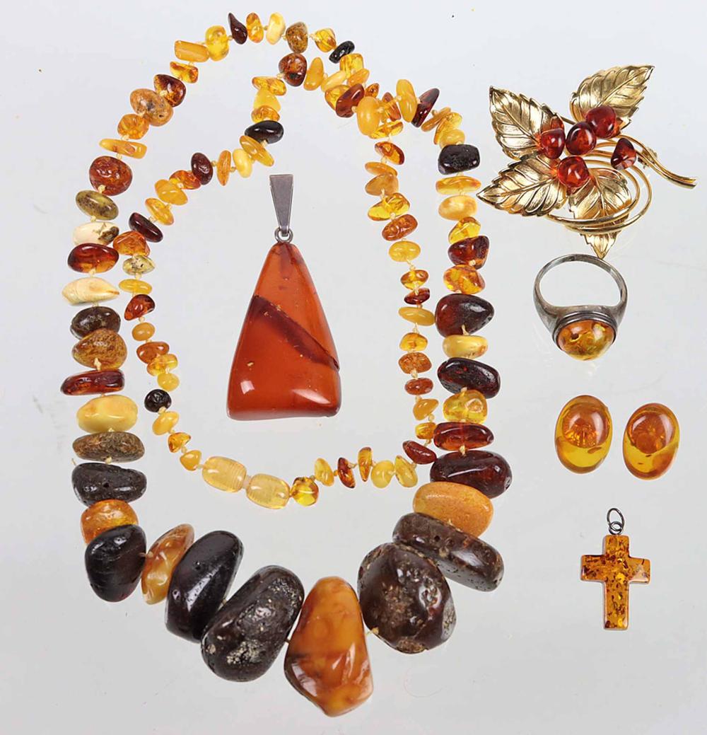 Polnischer Bernsteinschmuck und die Kunst des Neuen