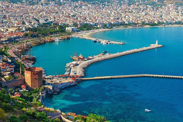 Alanya Sehenswürdigkeiten: Die besten Strände und Badeplätze