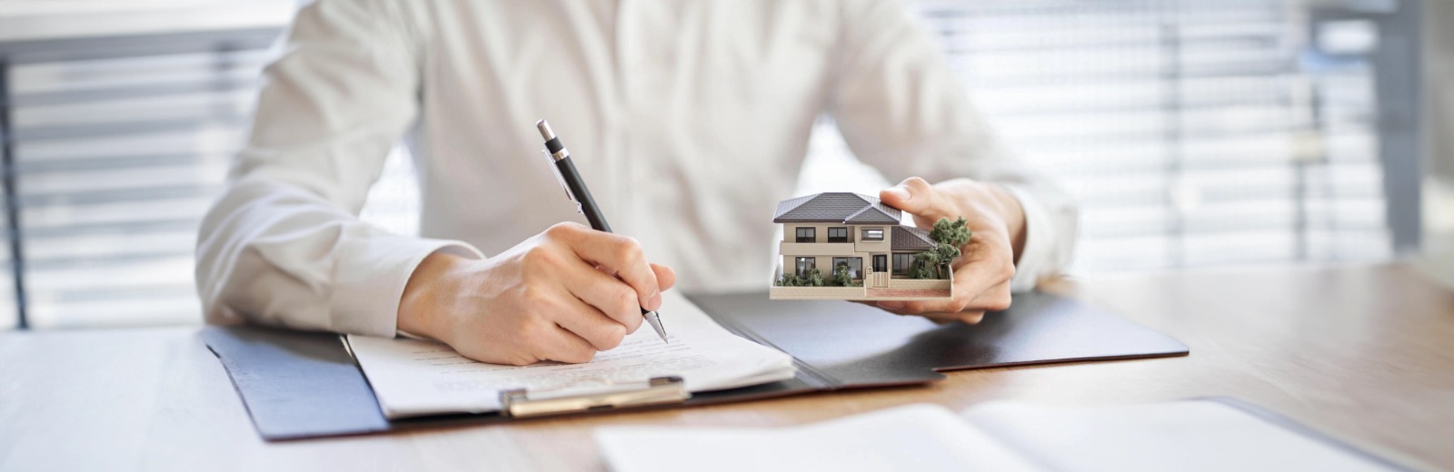 Der kompetente Immobilienmakler Frankfurt Dornbusch für Ihre Immobilienanliegen