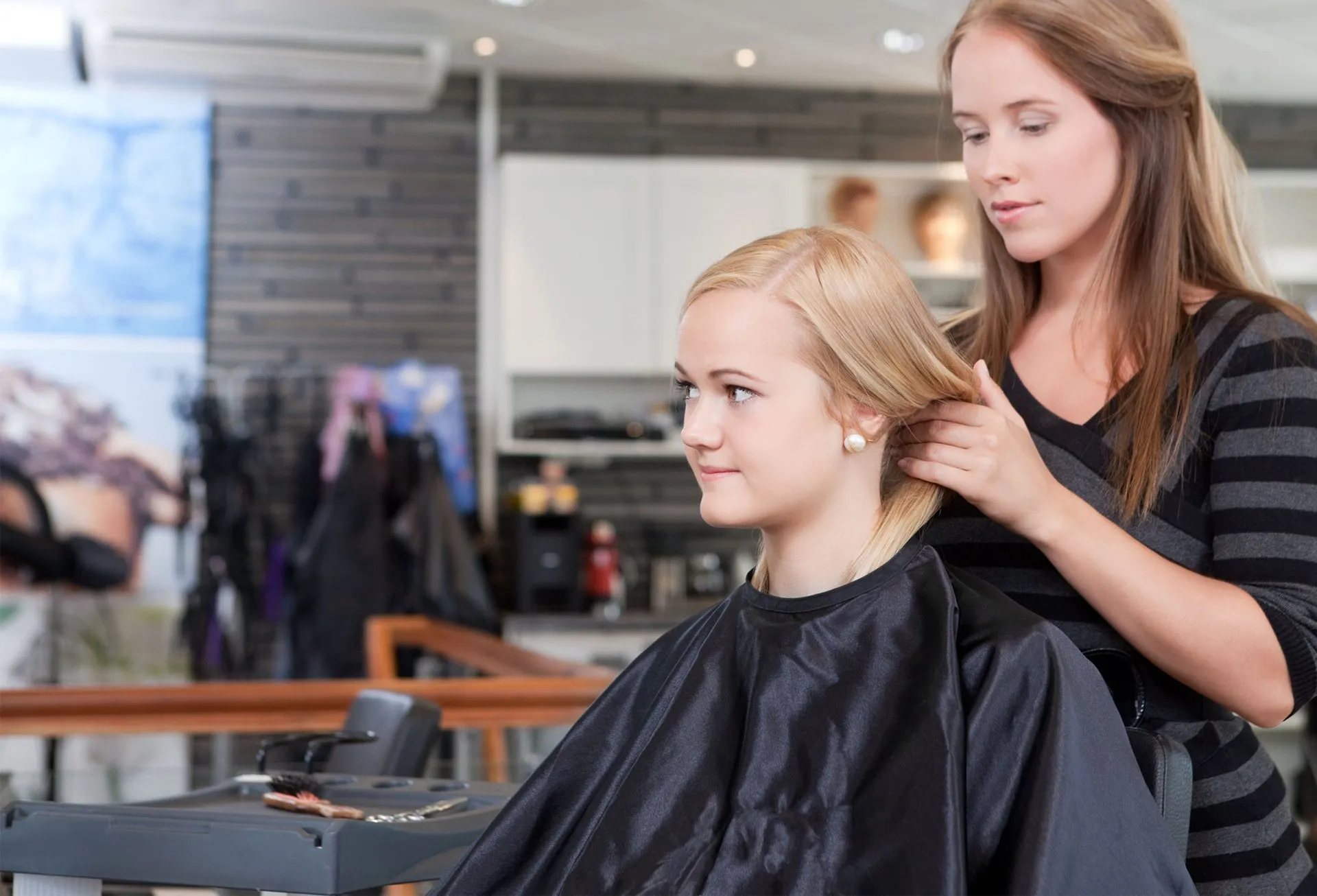 Moderne Kosmetik Einrichtung für Salons und Studios jeder Größe