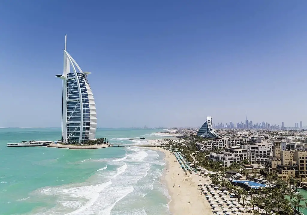 Dubai Sehenswürdigkeiten: Die besten Attraktionen, Highlights und Must-See Orte für deine unvergessliche Reise in die Wüstenmetropole